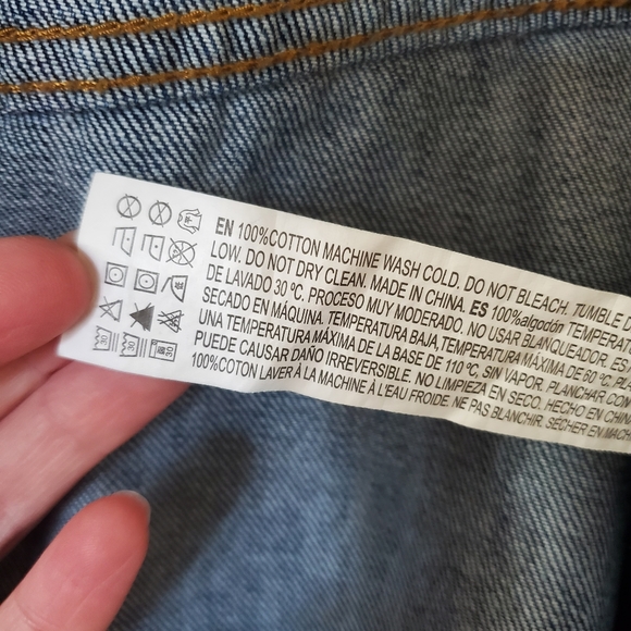 Forever 21 mini skirt denim button-up - Picture 6 of 6